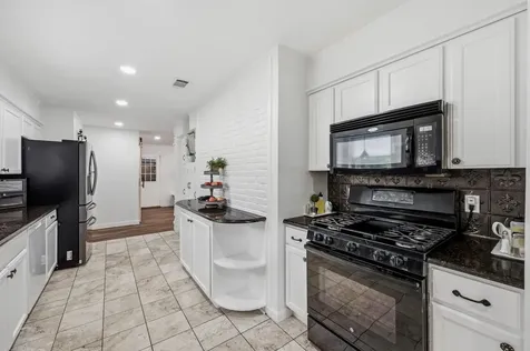 6602 Lyons Road Garland TX 75043