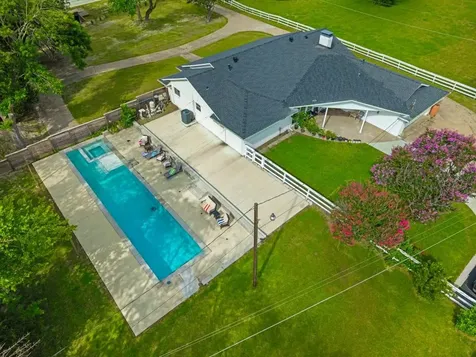 6602 Lyons Road Garland TX 75043
