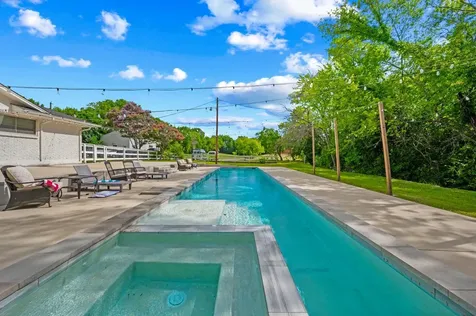6602 Lyons Road Garland TX 75043