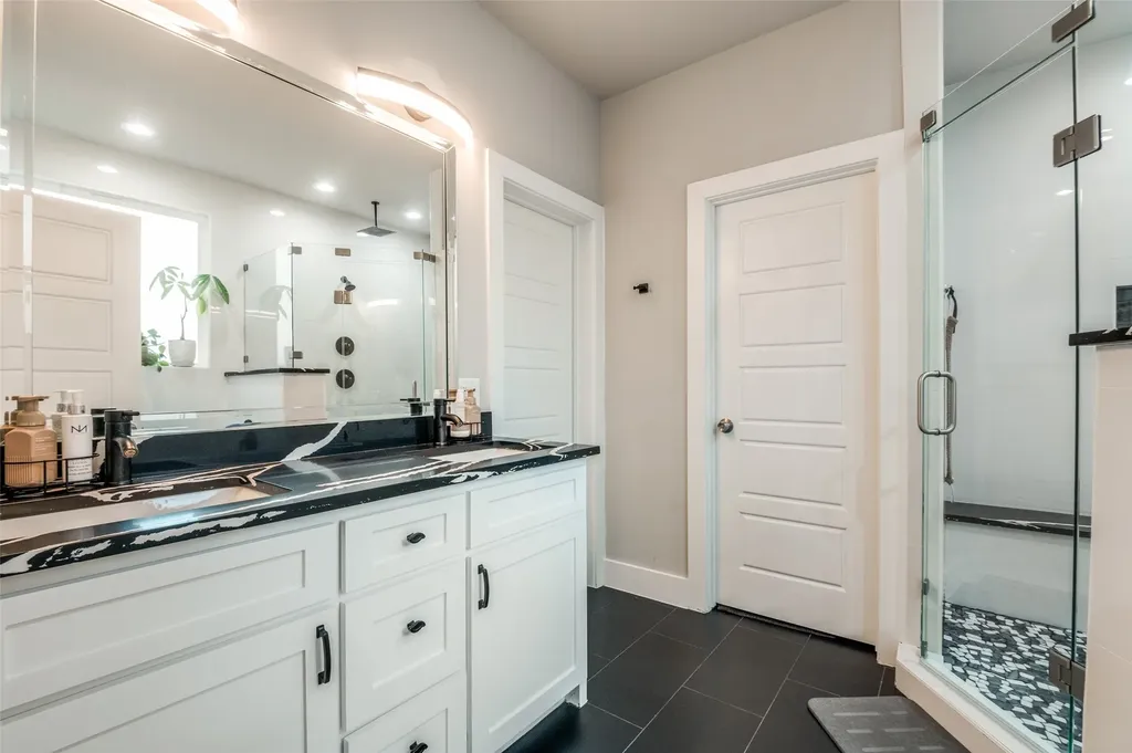 2123 Ramsey Avenue Dallas TX 75216