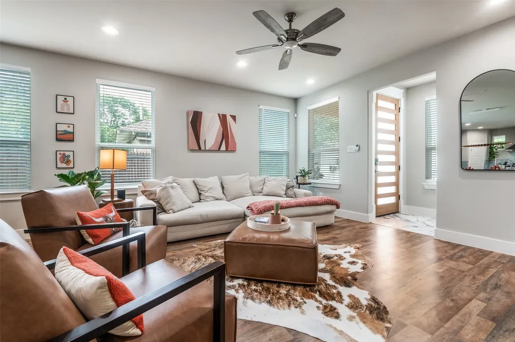 2123 Ramsey Avenue Dallas TX 75216