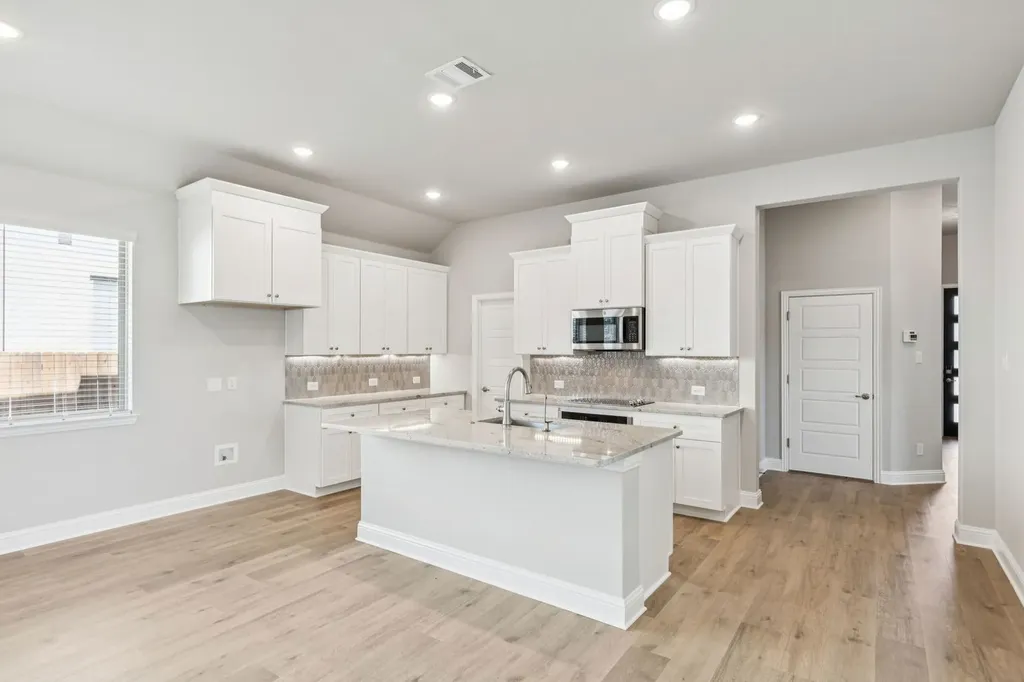 3808 Summerfield Drive Heartland TX 75126
