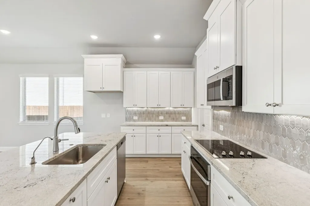 3808 Summerfield Drive Heartland TX 75126