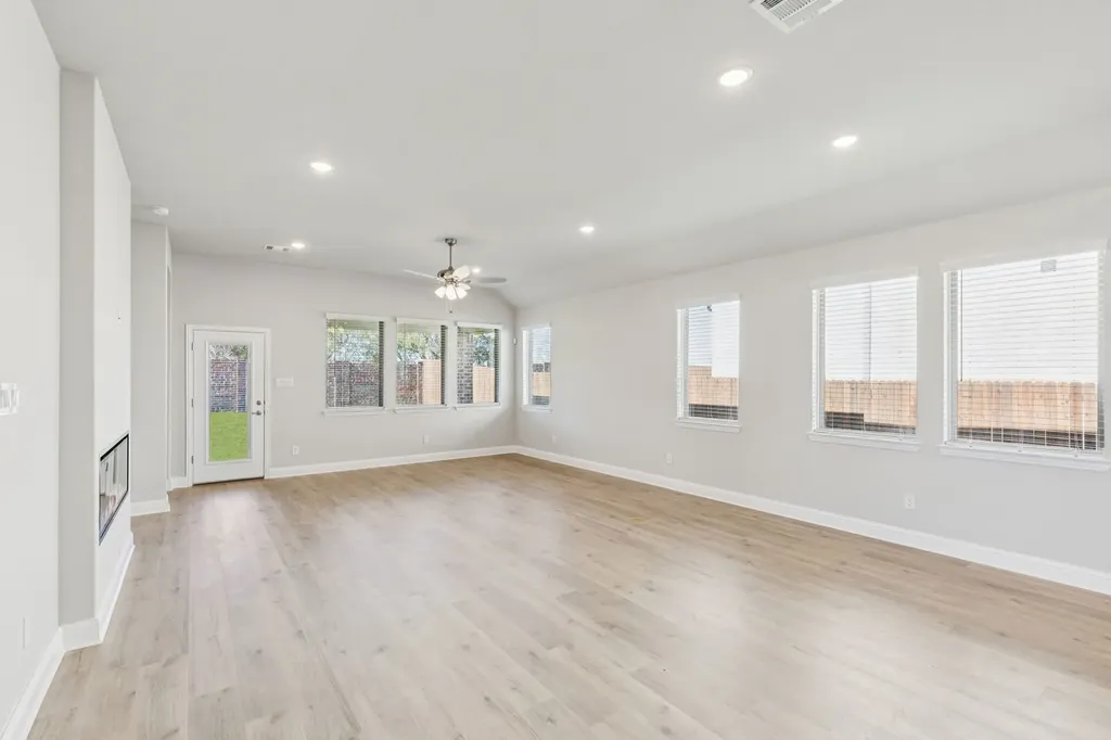3808 Summerfield Drive Heartland TX 75126