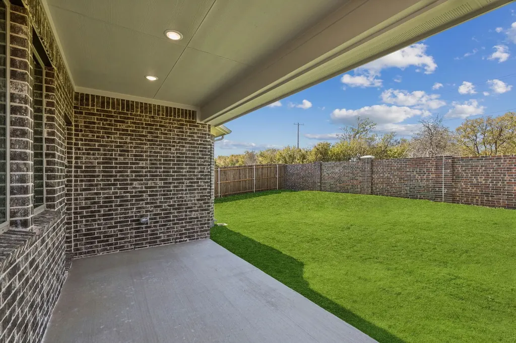 3808 Summerfield Drive Heartland TX 75126