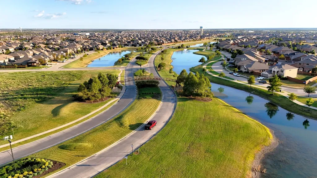 3808 Summerfield Drive Heartland TX 75126