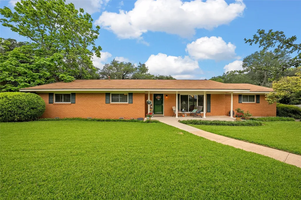 9609 Fair Circle Woodway TX 76712