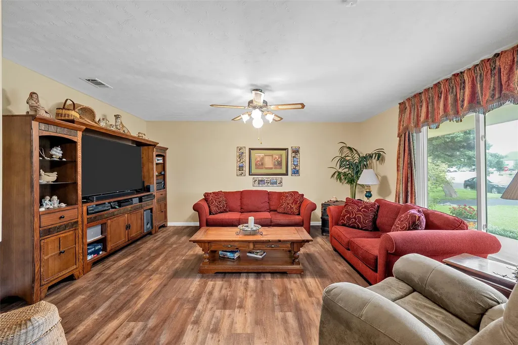 9609 Fair Circle Woodway TX 76712