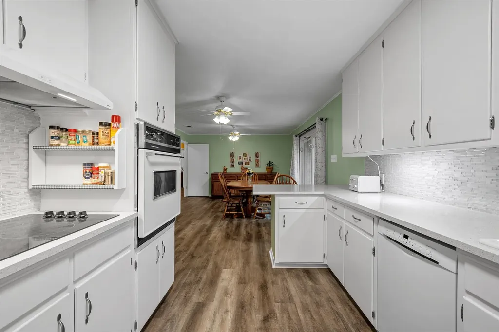 9609 Fair Circle Woodway TX 76712