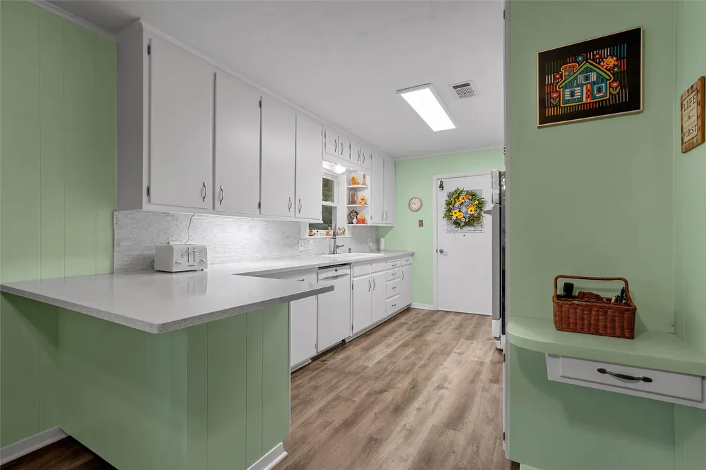 9609 Fair Circle Woodway TX 76712