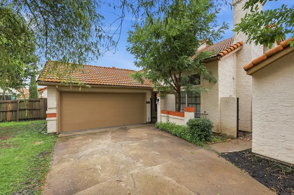 607 Mission Circle Irving TX 75063