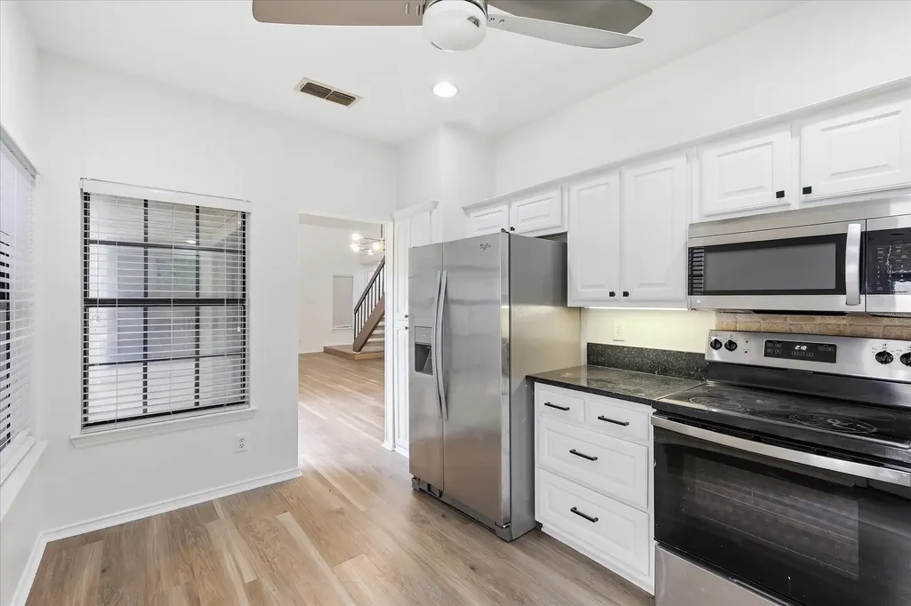 607 Mission Circle Irving TX 75063