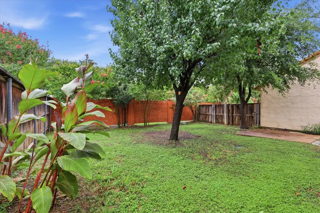 607 Mission Circle Irving TX 75063
