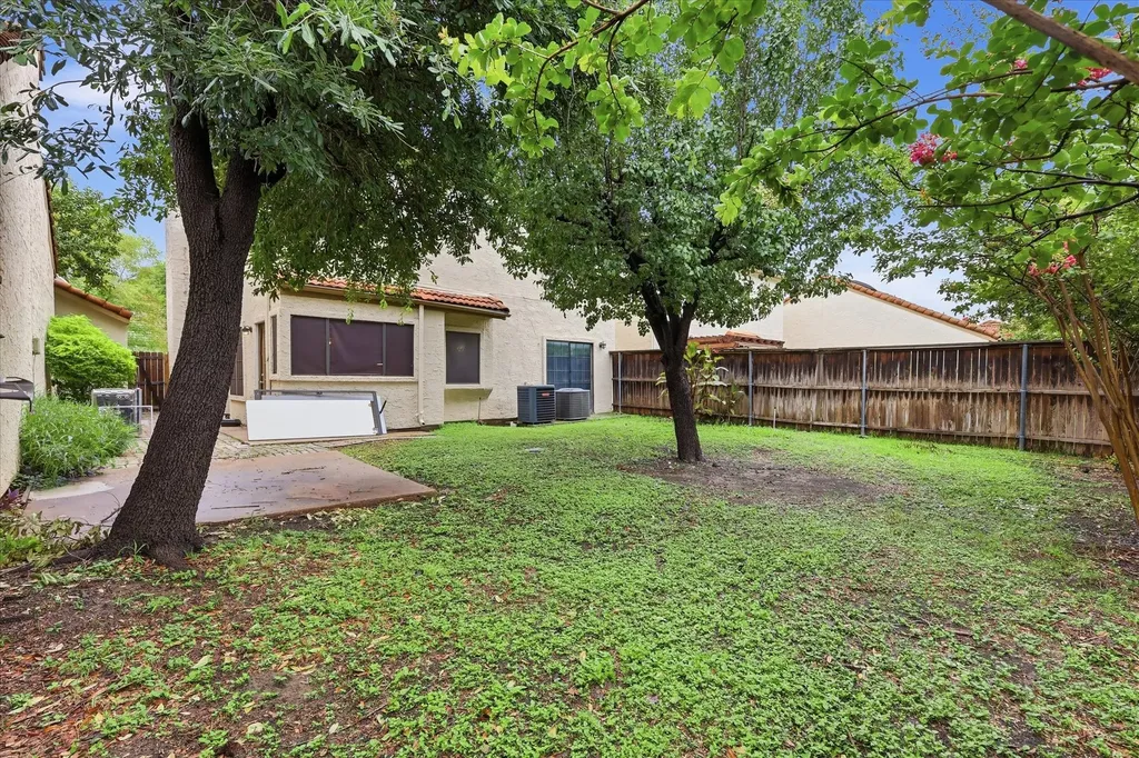607 Mission Circle Irving TX 75063