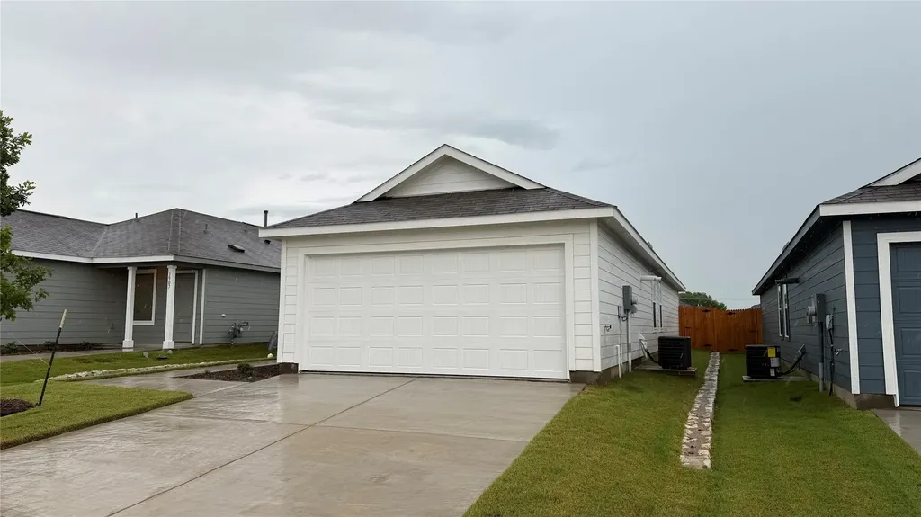 3911 Ontario Way Sherman TX 75090
