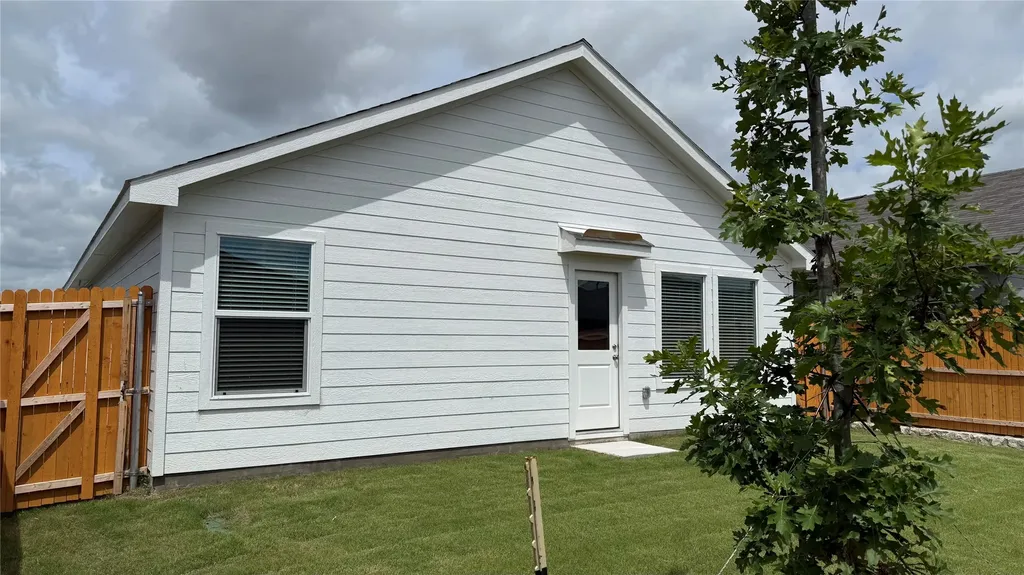 3911 Ontario Way Sherman TX 75090