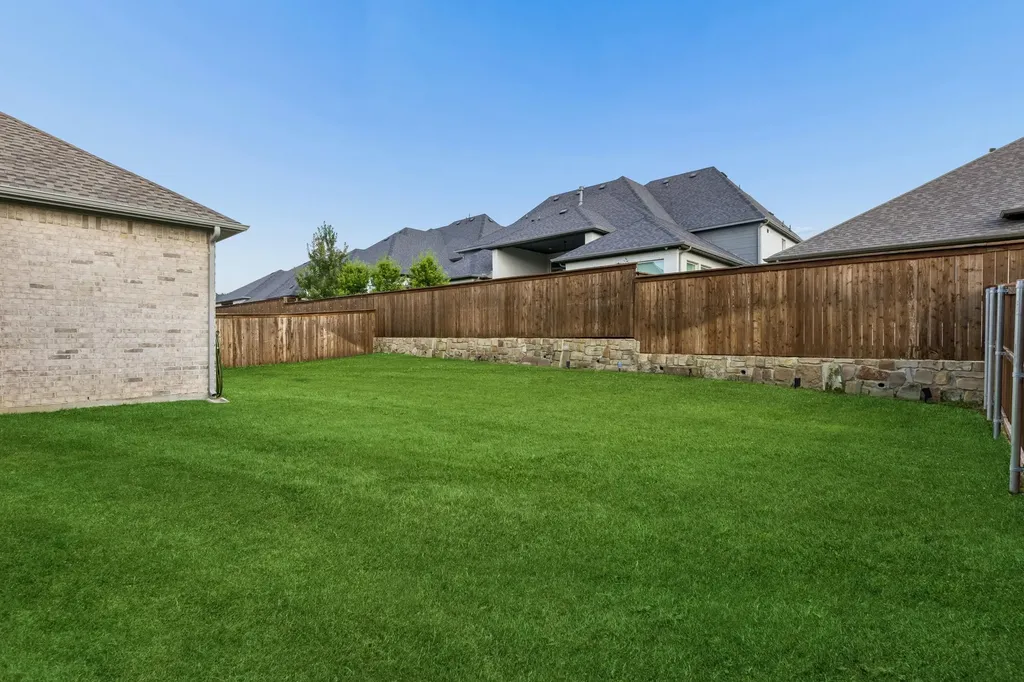 2560 Hampstead Lane Carrollton TX 75010