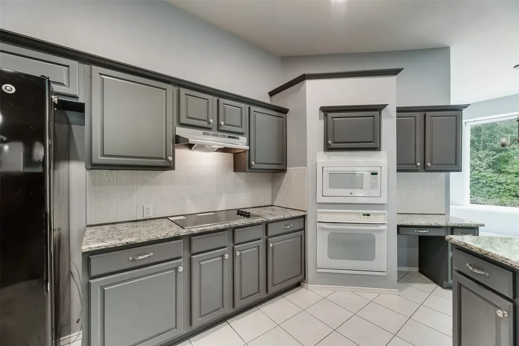828 Abbots Lane Denton TX 76205