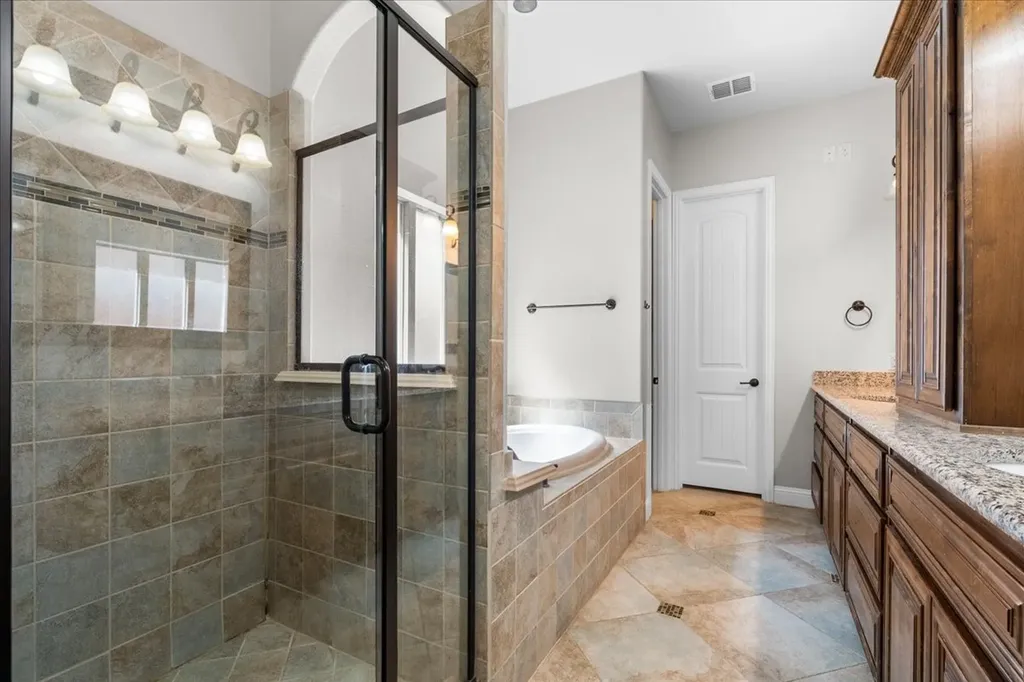 4921 Empire Way Irving TX 75038
