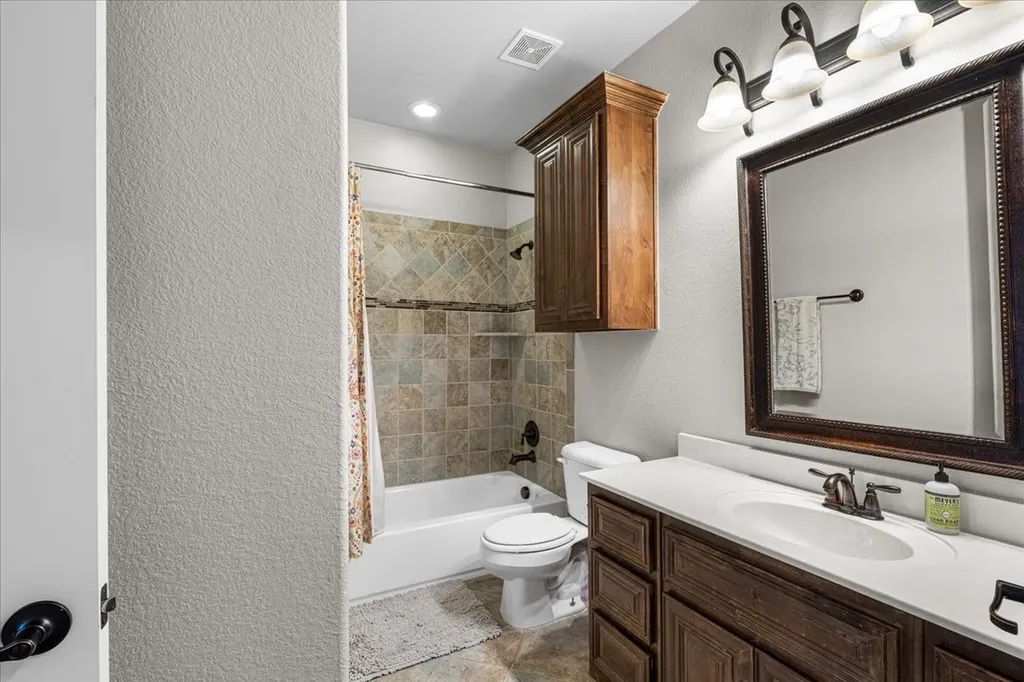 4921 Empire Way Irving TX 75038