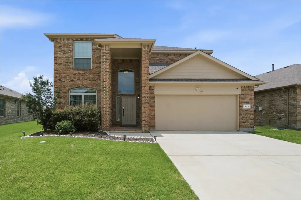 313 Sky Meadow Lane Denton TX 76210