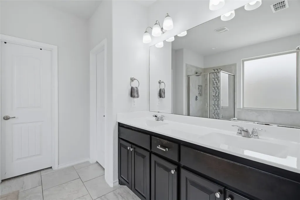 313 Sky Meadow Lane Denton TX 76210