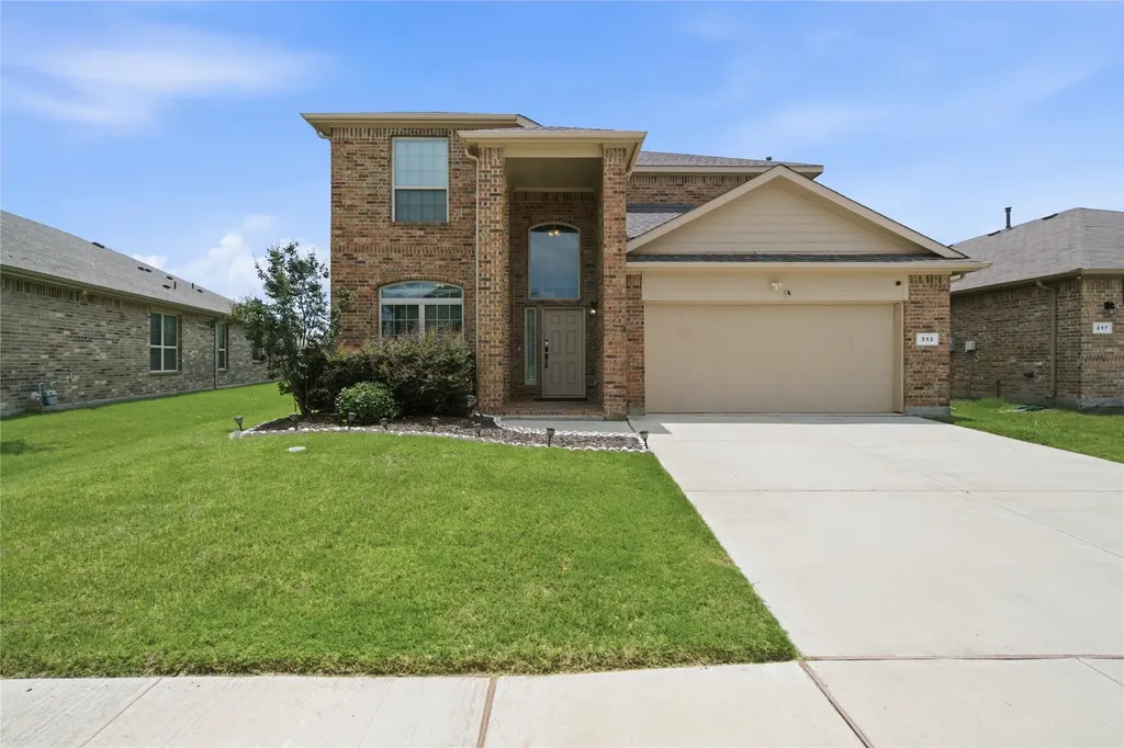 313 Sky Meadow Lane Denton TX 76210