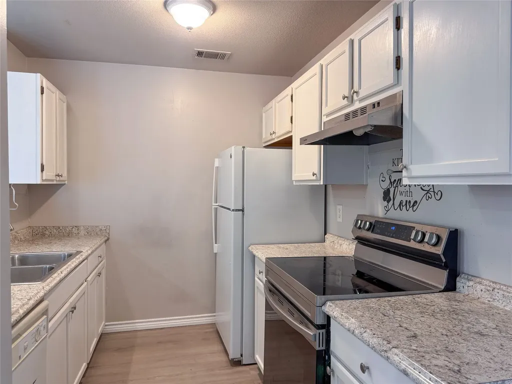 2327 Summer Place Drive Arlington TX 76014