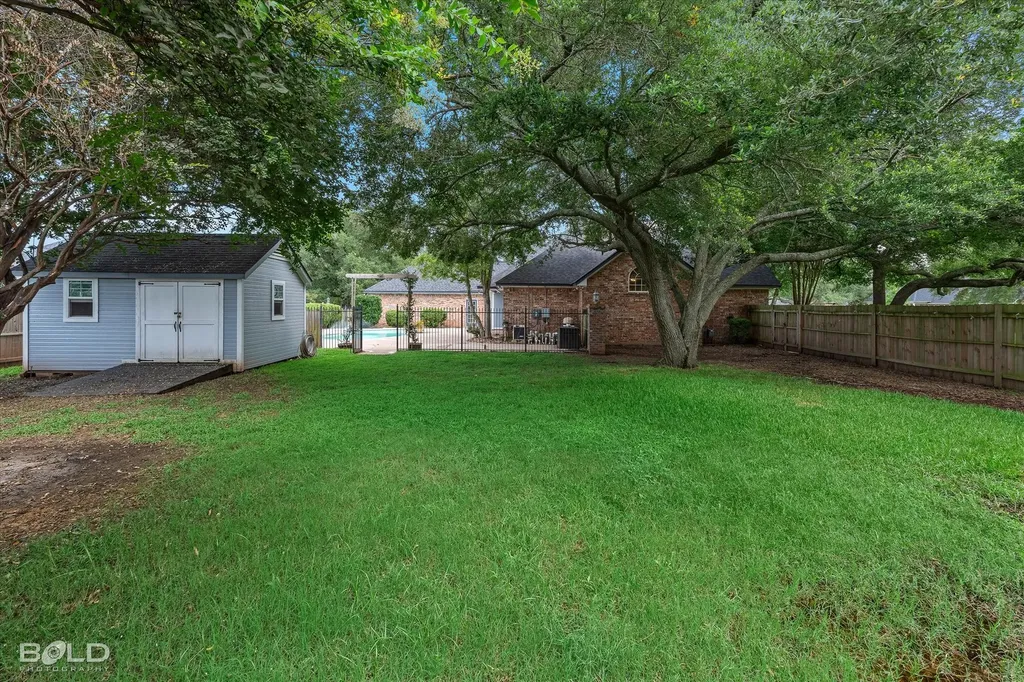 215 Crosscreek Drive Bossier City LA 71111