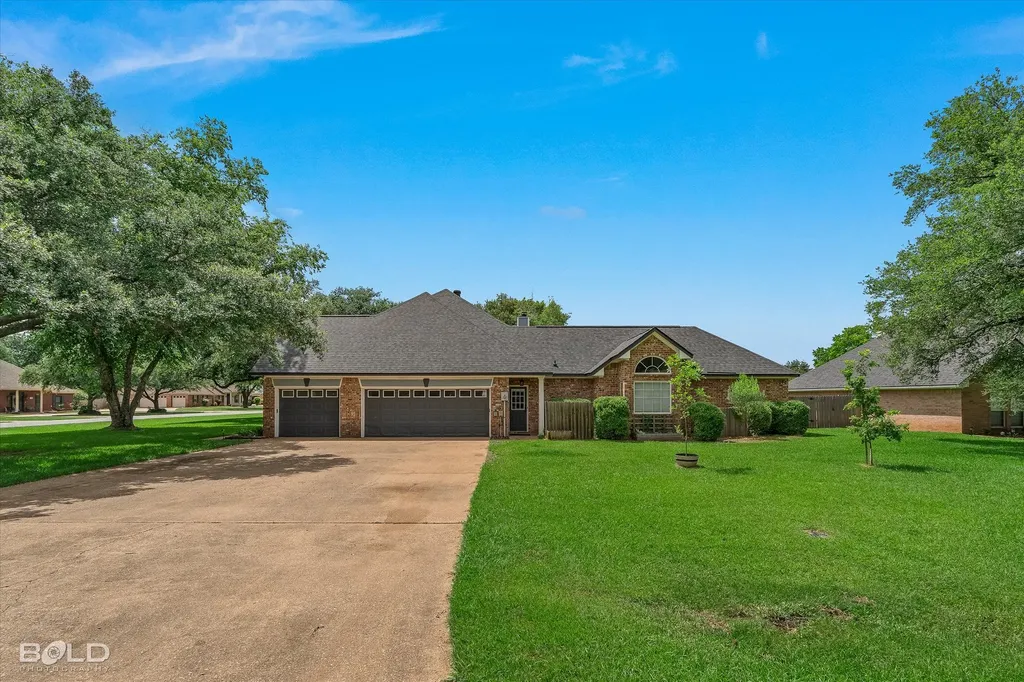 215 Crosscreek Drive Bossier City LA 71111