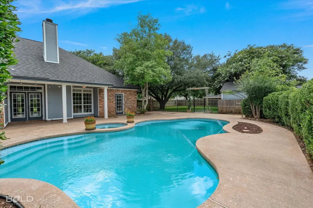 215 Crosscreek Drive Bossier City LA 71111