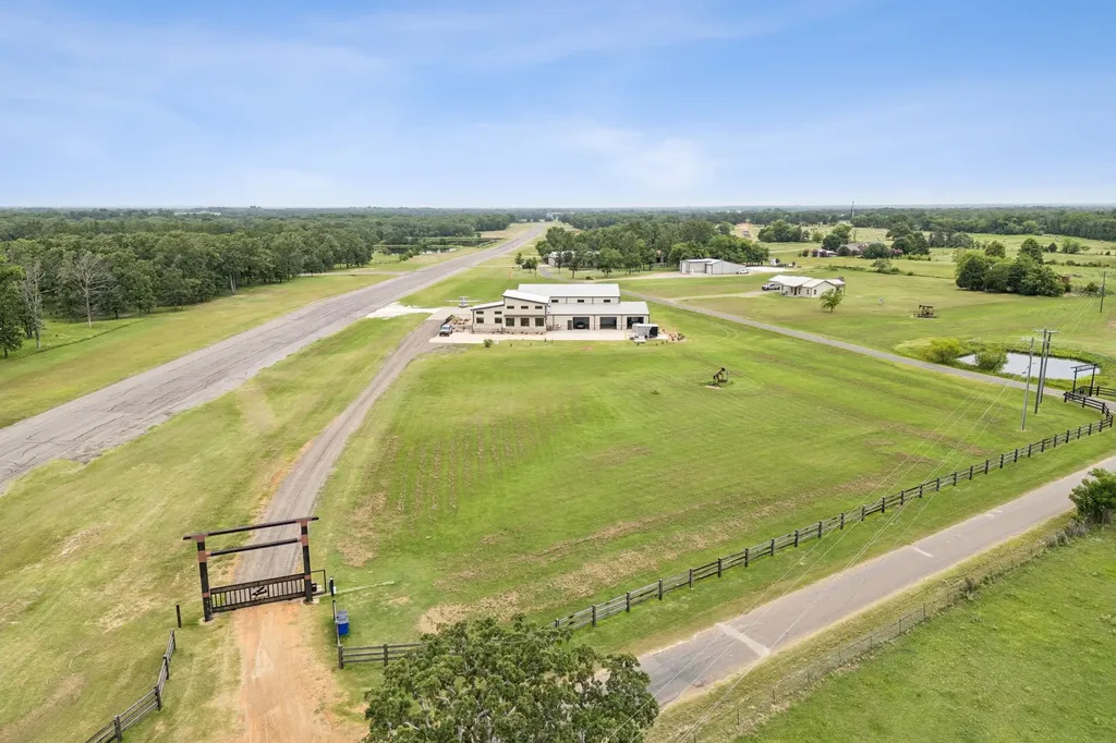 836 Vz County Road Van TX 75790