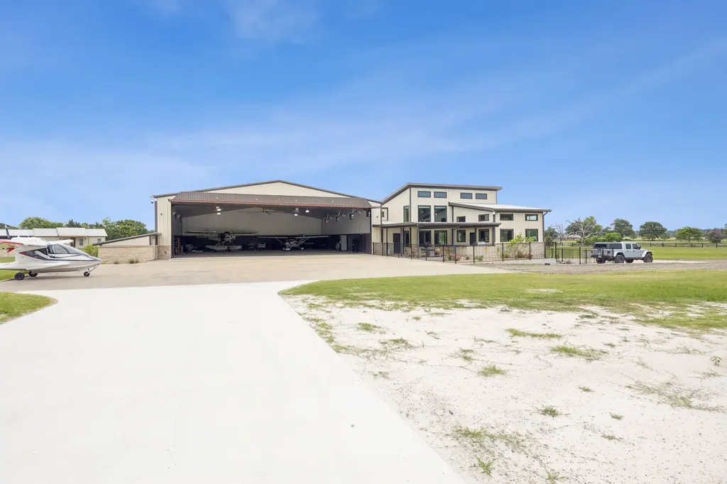 836 Vz County Road Van TX 75790