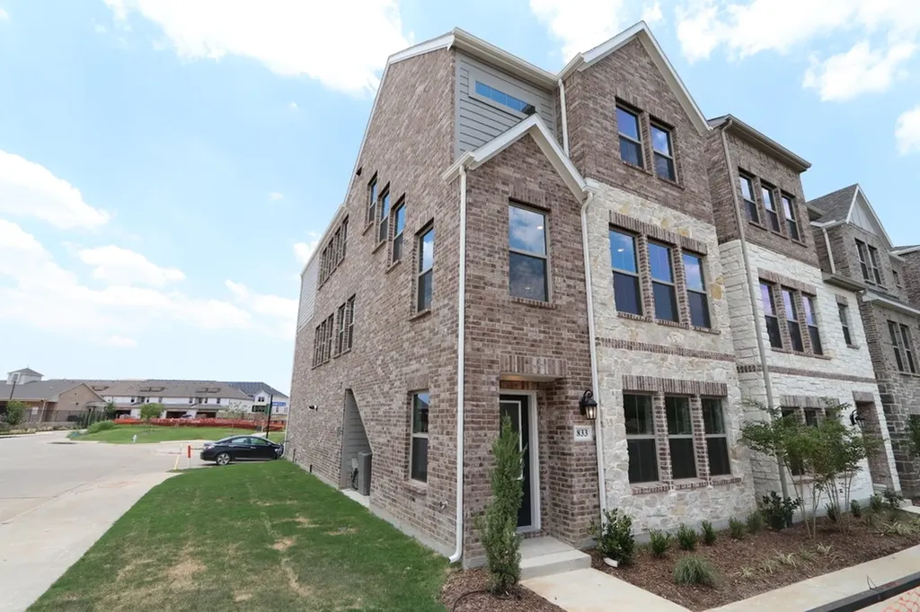 833 Tennessee Drive Euless TX 76040