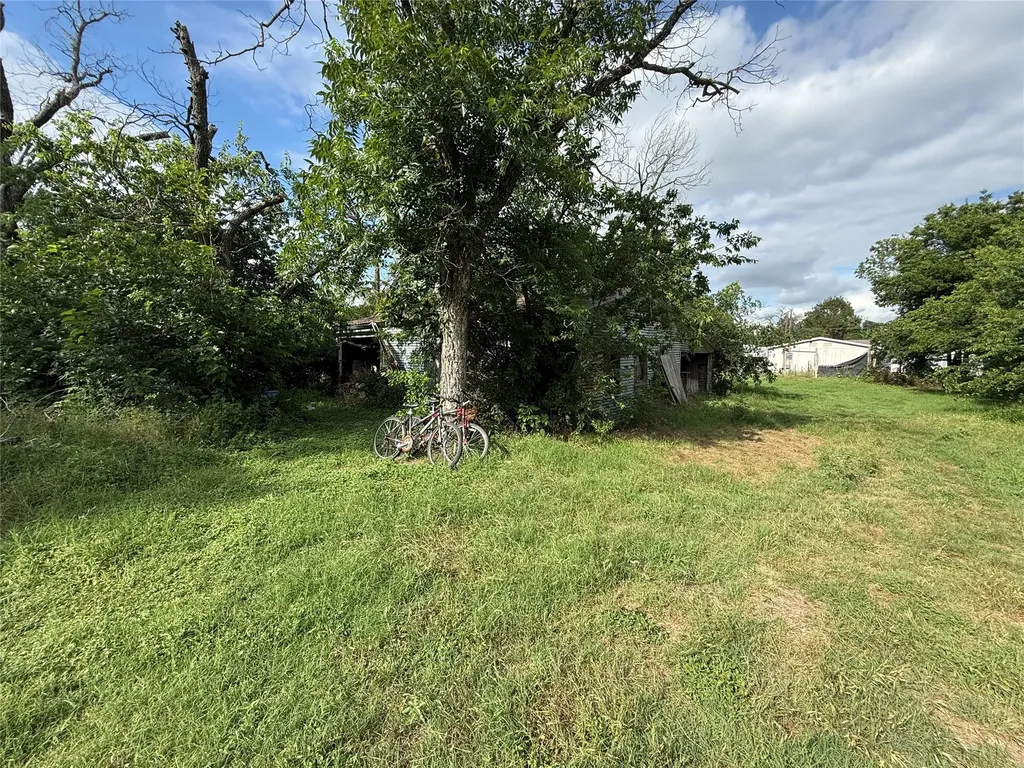801 1/2 E Walcott Avenue Comanche TX 76442
