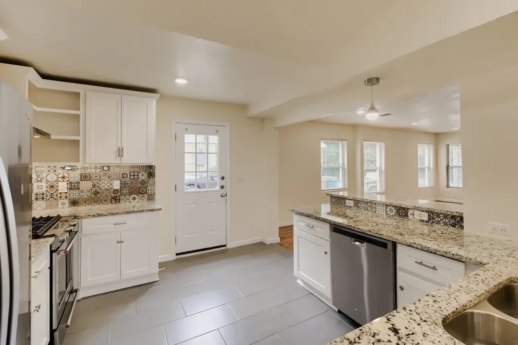 6915 E Grand Avenue Dallas TX 75223