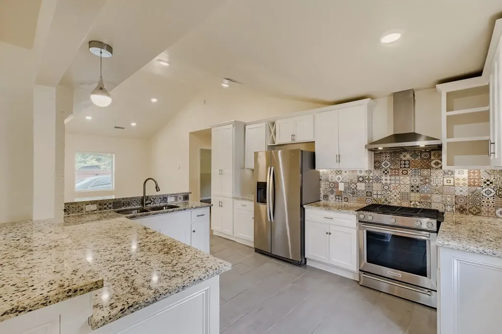 6915 E Grand Avenue Dallas TX 75223