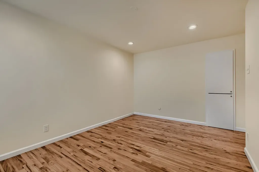 6915 E Grand Avenue Dallas TX 75223