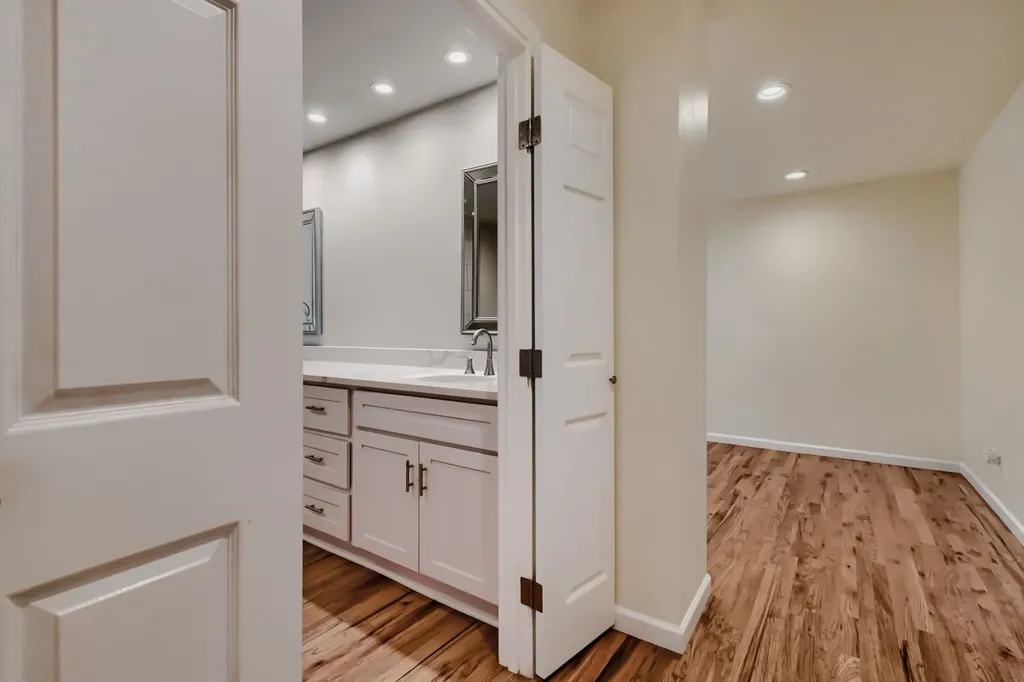 6915 E Grand Avenue Dallas TX 75223