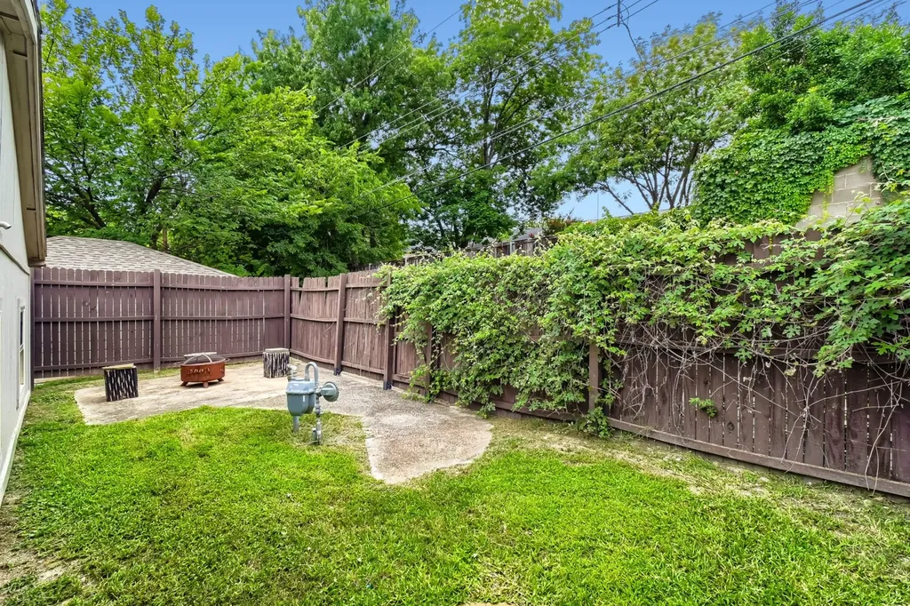 6915 E Grand Avenue Dallas TX 75223