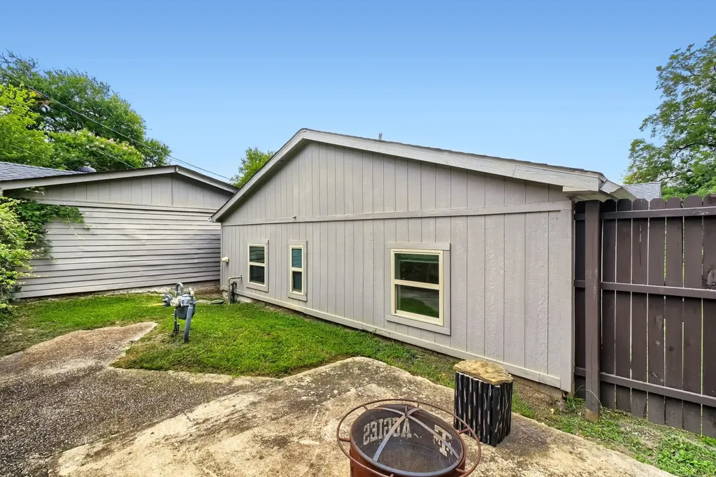 6915 E Grand Avenue Dallas TX 75223