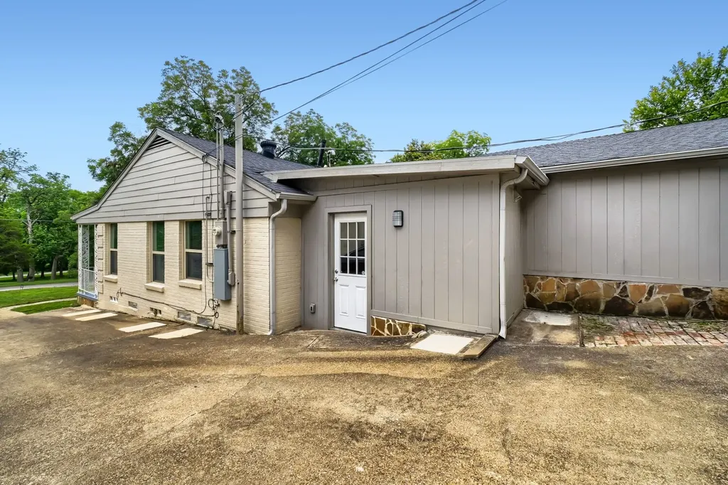 6915 E Grand Avenue Dallas TX 75223
