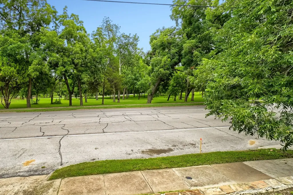 6915 E Grand Avenue Dallas TX 75223
