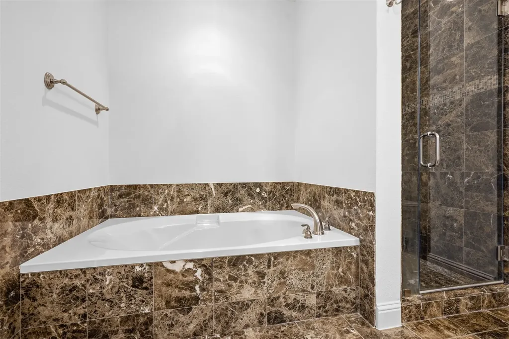 636 E Bluff Street Fort Worth TX 76102