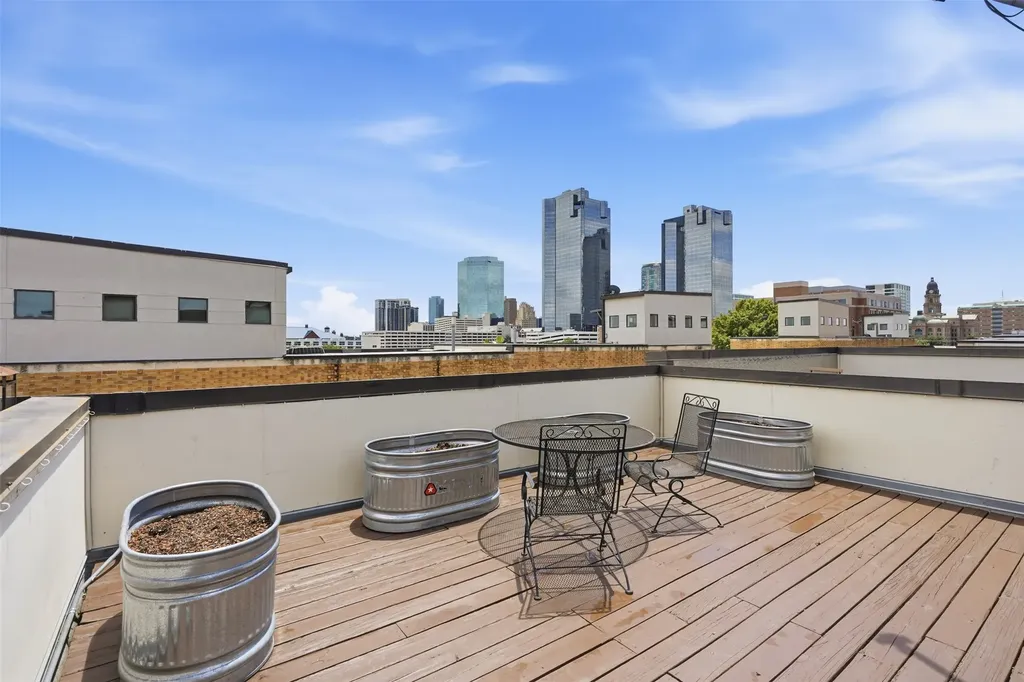 636 E Bluff Street Fort Worth TX 76102