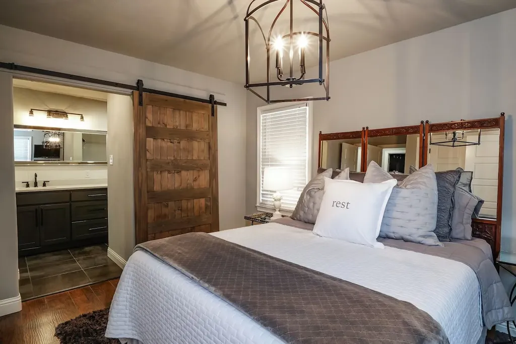 5881 Tracyne Drive Westworth Village TX 76114