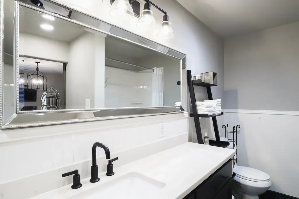5881 Tracyne Drive Westworth Village TX 76114