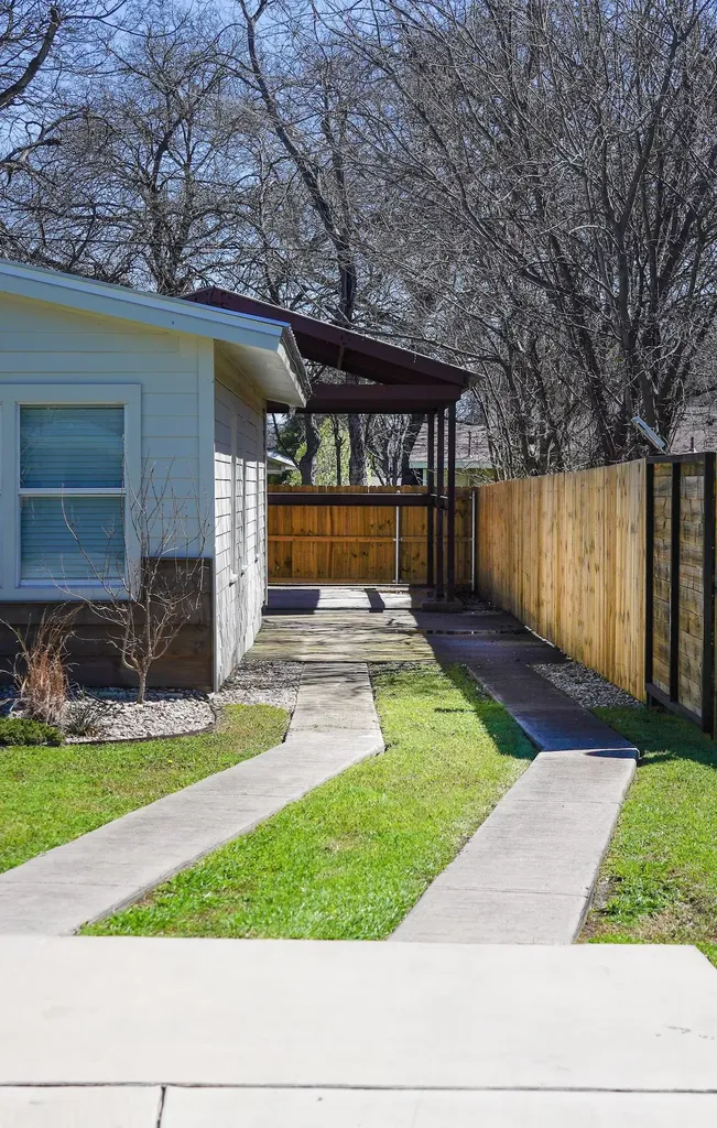 5881 Tracyne Drive Westworth Village TX 76114