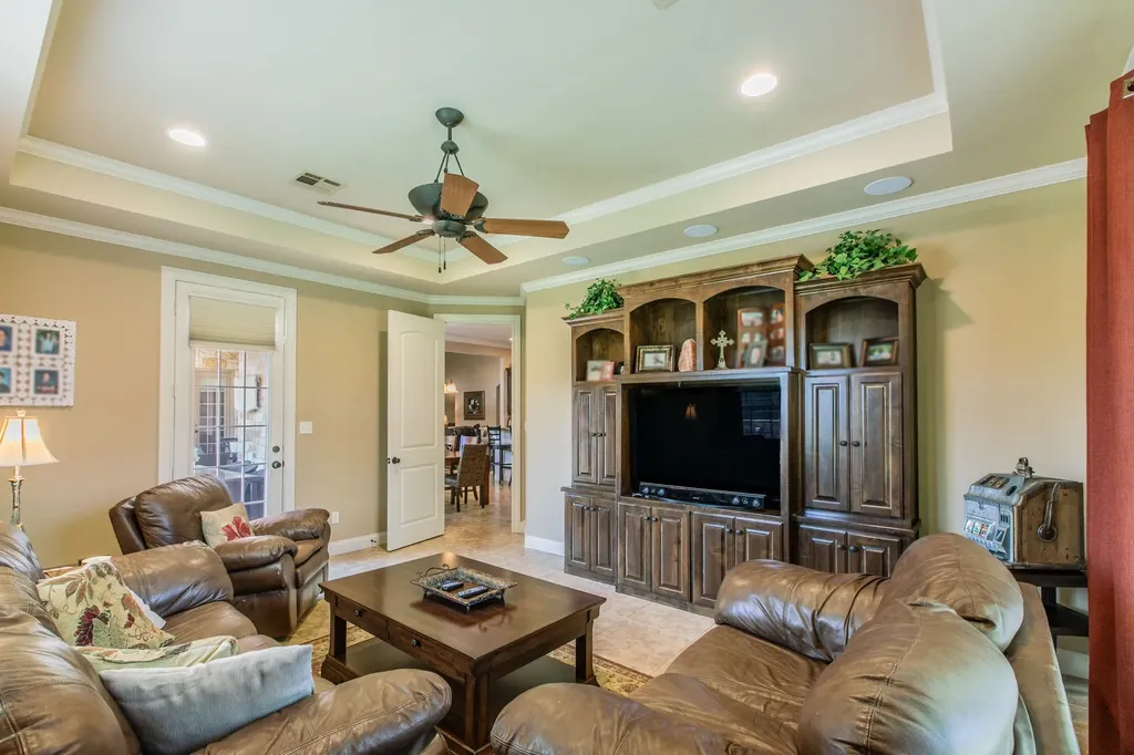 437 Winding Creek Lane Waco TX 76657