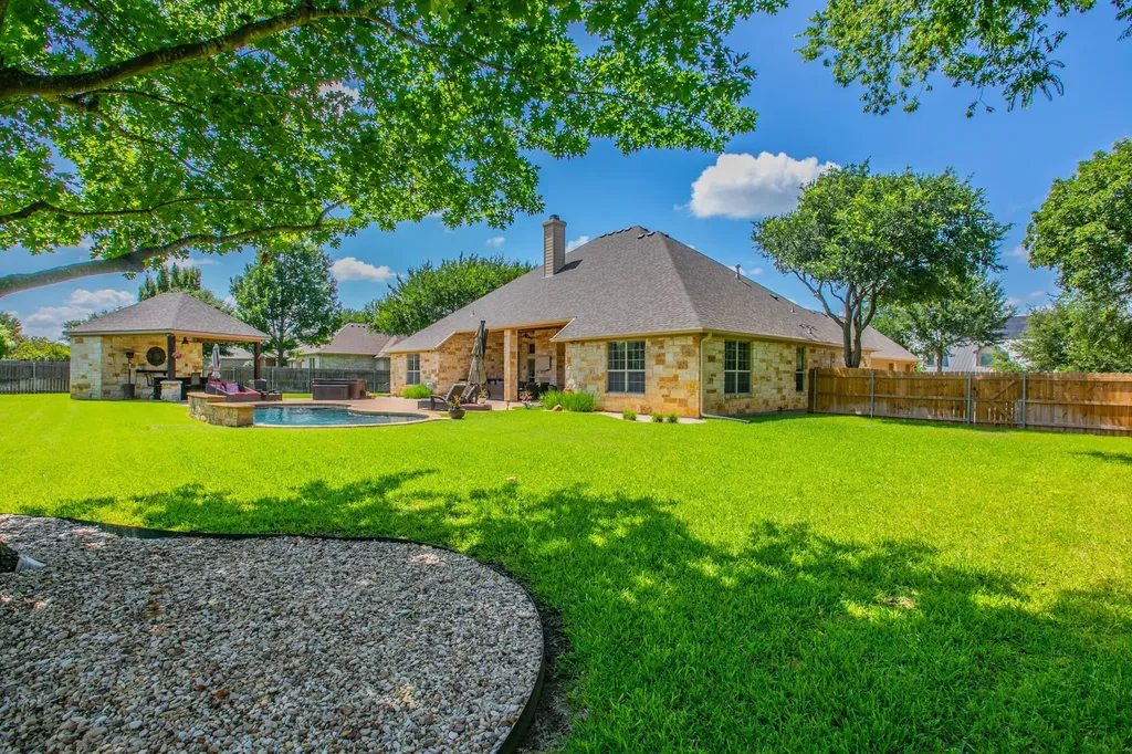 437 Winding Creek Lane Waco TX 76657